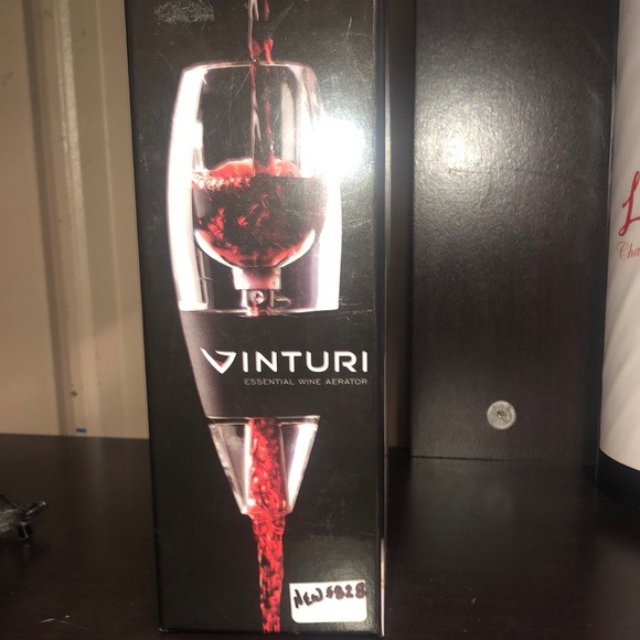 NEW Vinturi Essential red Wine Aerator in box - Picture 1 of 3